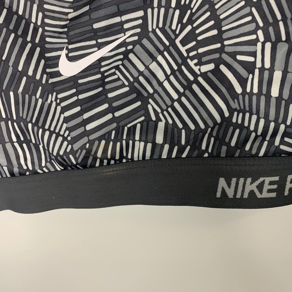 Nike Pro Sports Bra Size Small - Picture 7 of 8